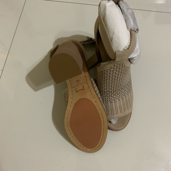 Marc Fisher Peep Hole Block Heel - Picture 3 of 3